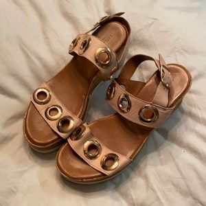 Maid Frizon platform sandals